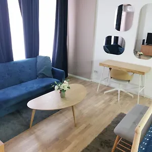 https://leedo-cozy-studio.bucharesthotelsnow.com